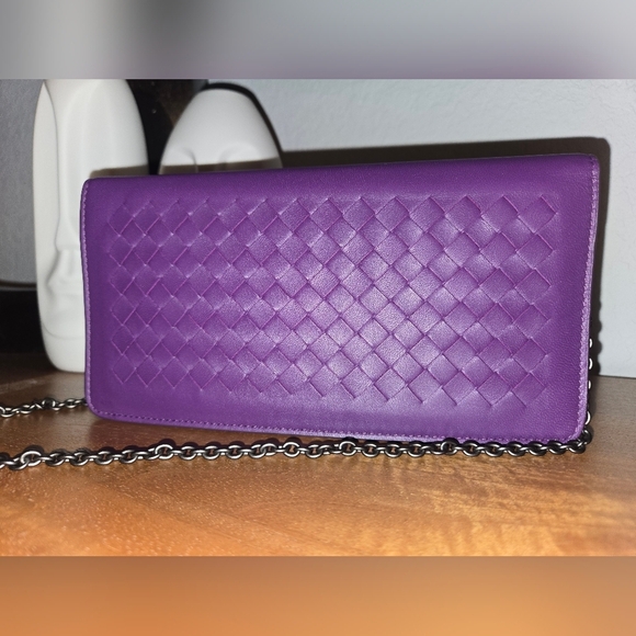 Bottega Veneta Handbags - Bottega Veneta Intrecciato Wallet on‎ Chain – Purple EUC Authentic